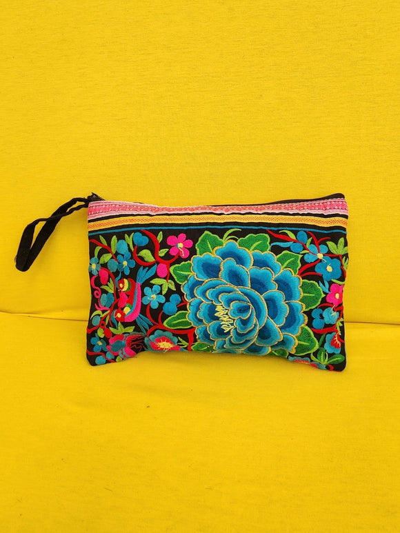 Hmong embroidered bag - Kwaitokoeksister South Africa