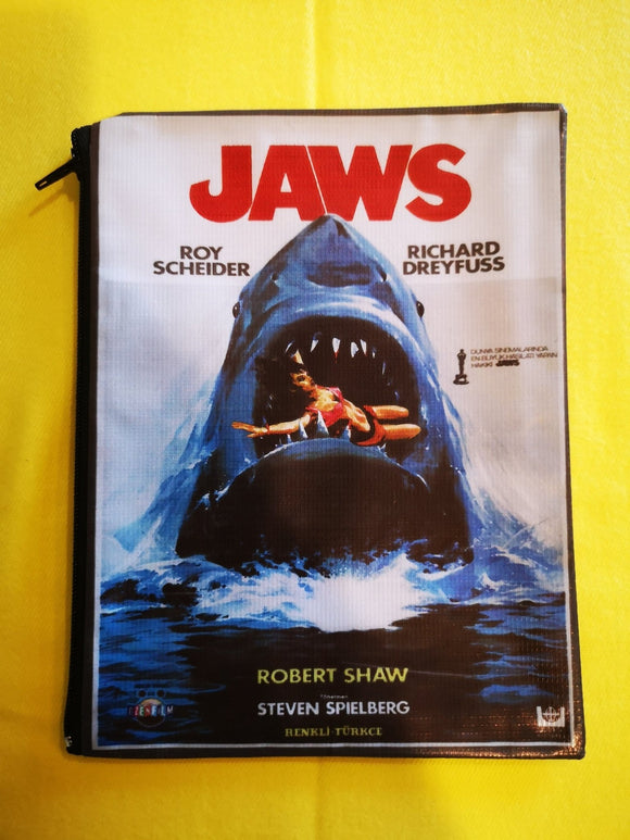 Jaws movie cover clutch - Kwaitokoeksister South Africa