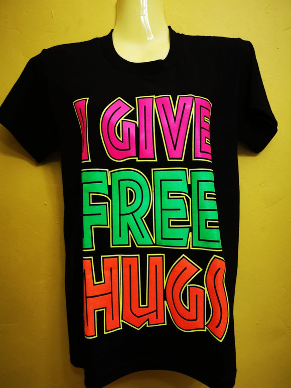 Lumo T-shirt Free Hugs - Kwaitokoeksister South Africa