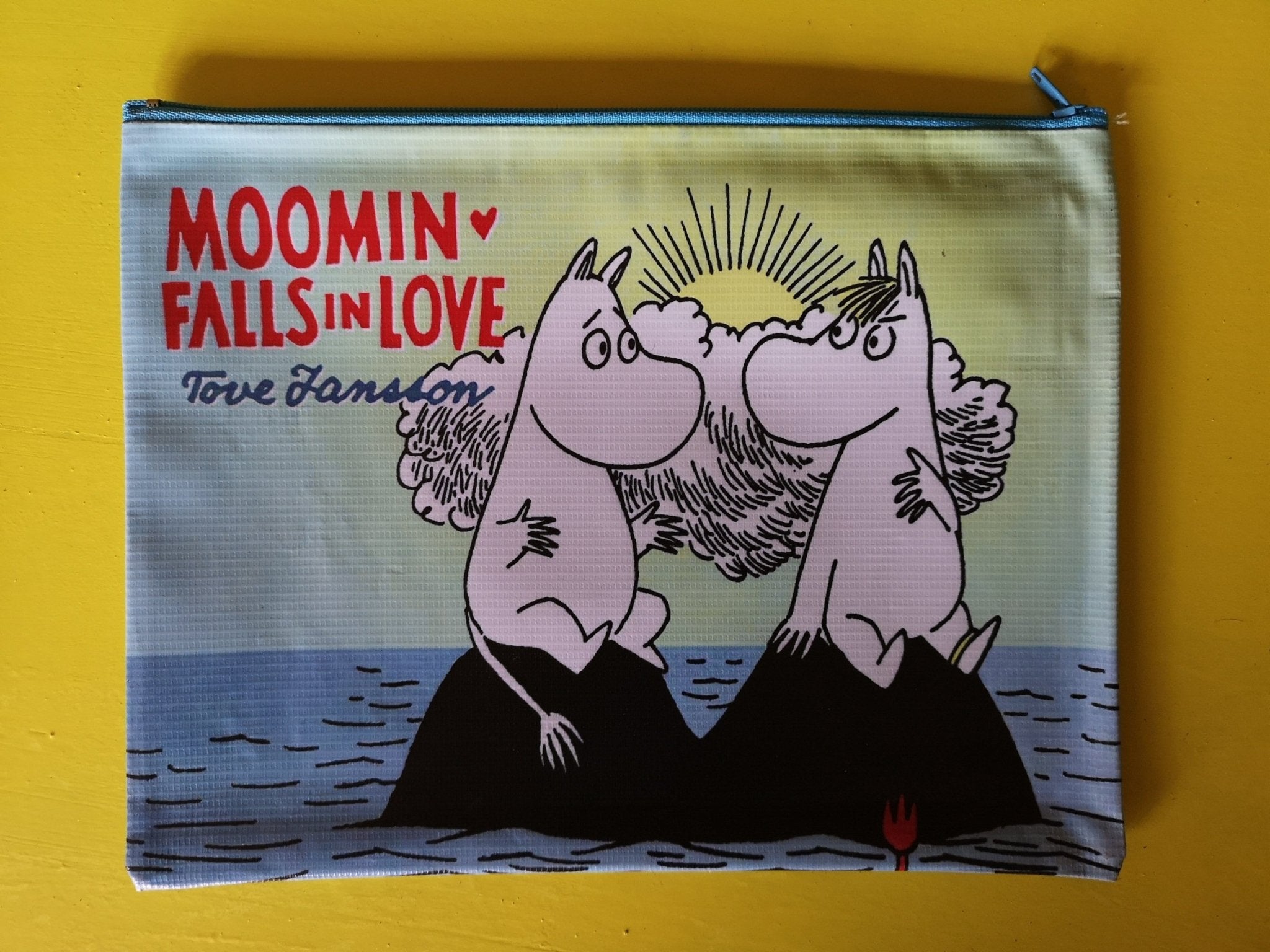 Moomin Blue Cartoon cover clutch