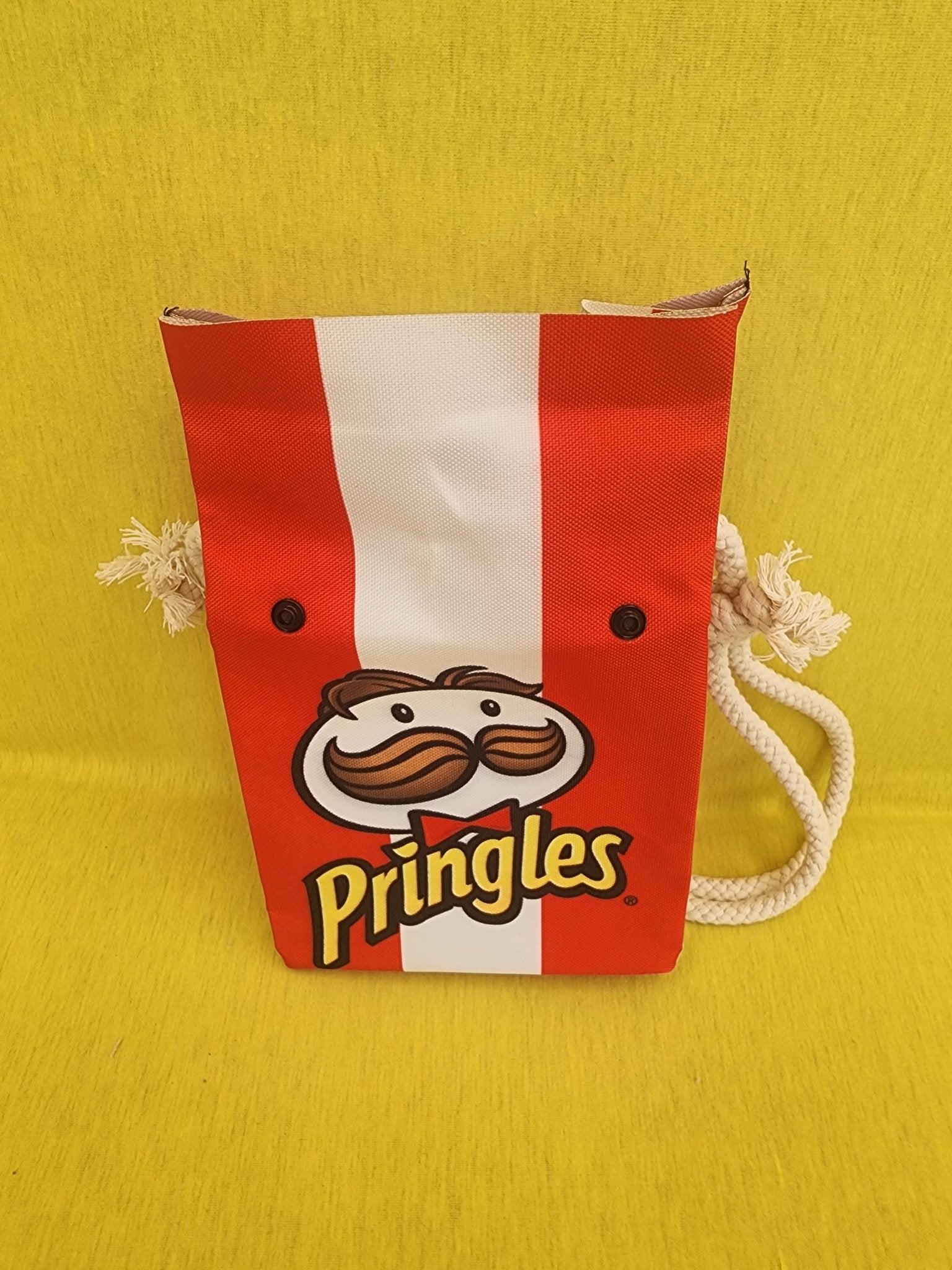 Pringles bag